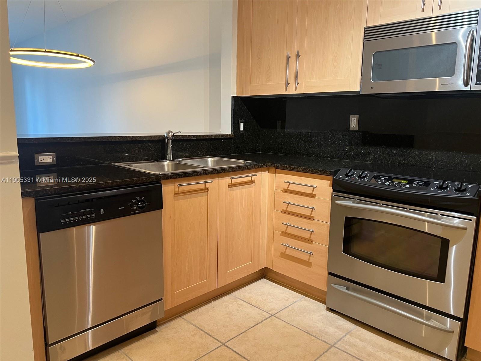 NURIVER LANDING CONDO - Residential Lease