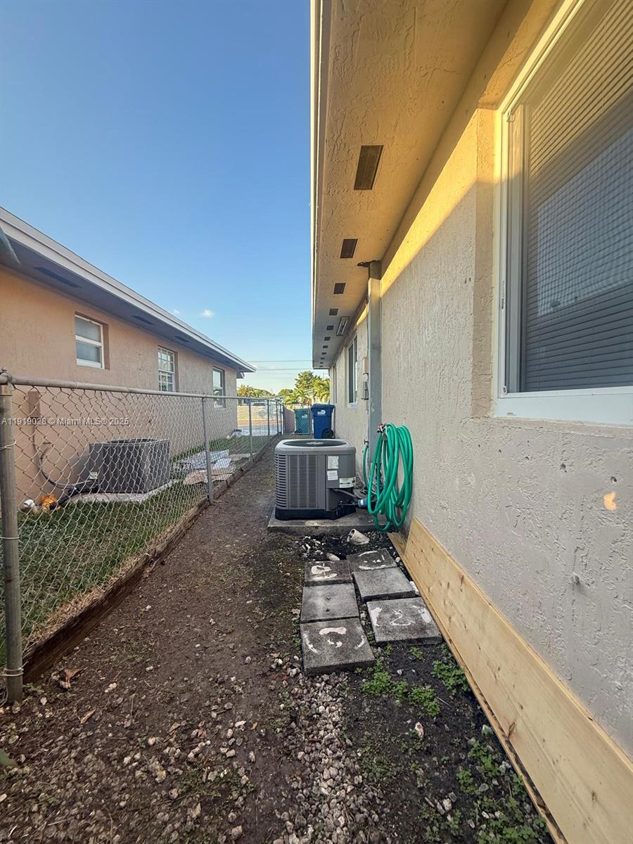 SWEETWATER GROVES .14 AC - Residential Income