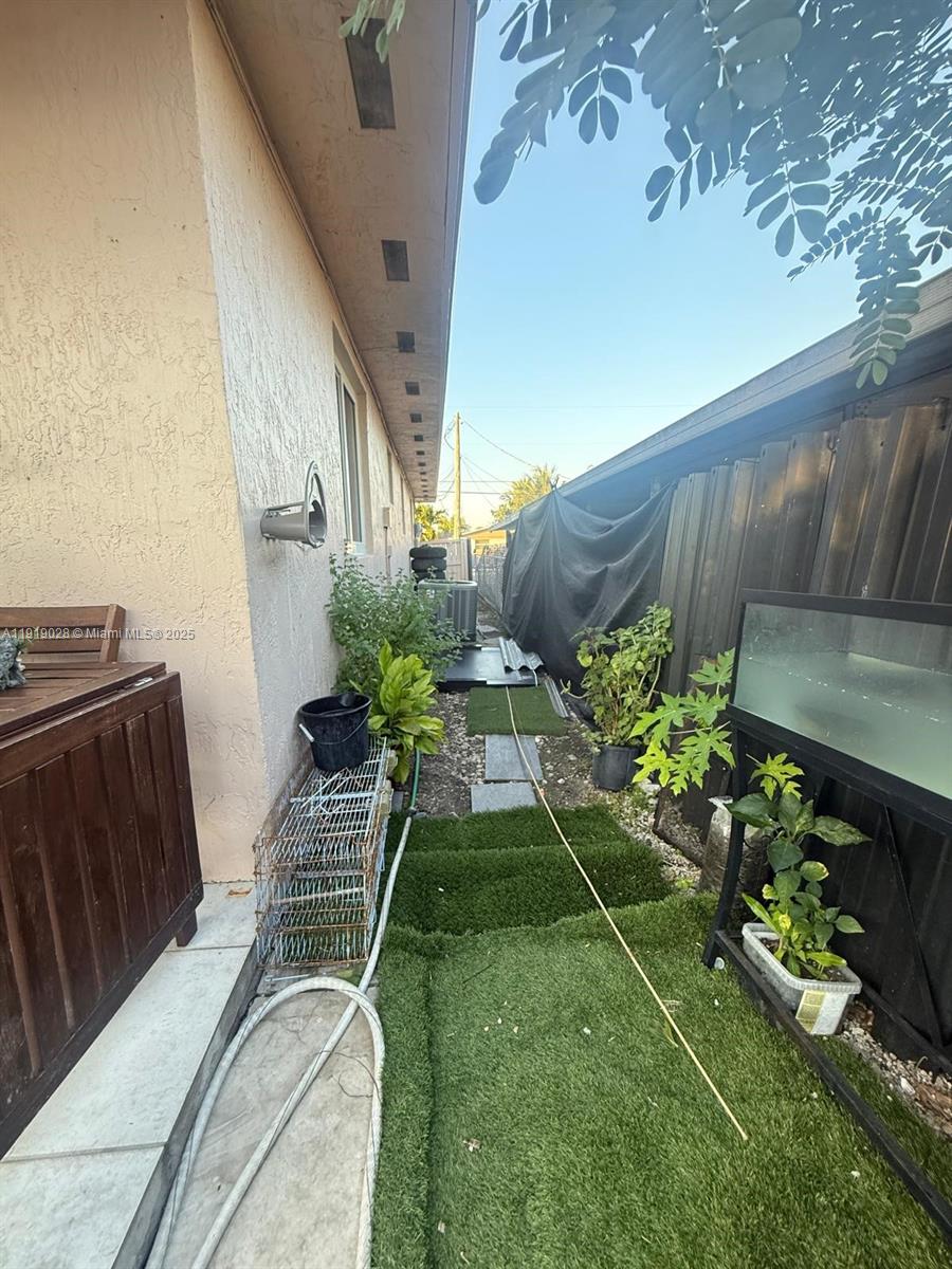 SWEETWATER GROVES .14 AC - Residential Income