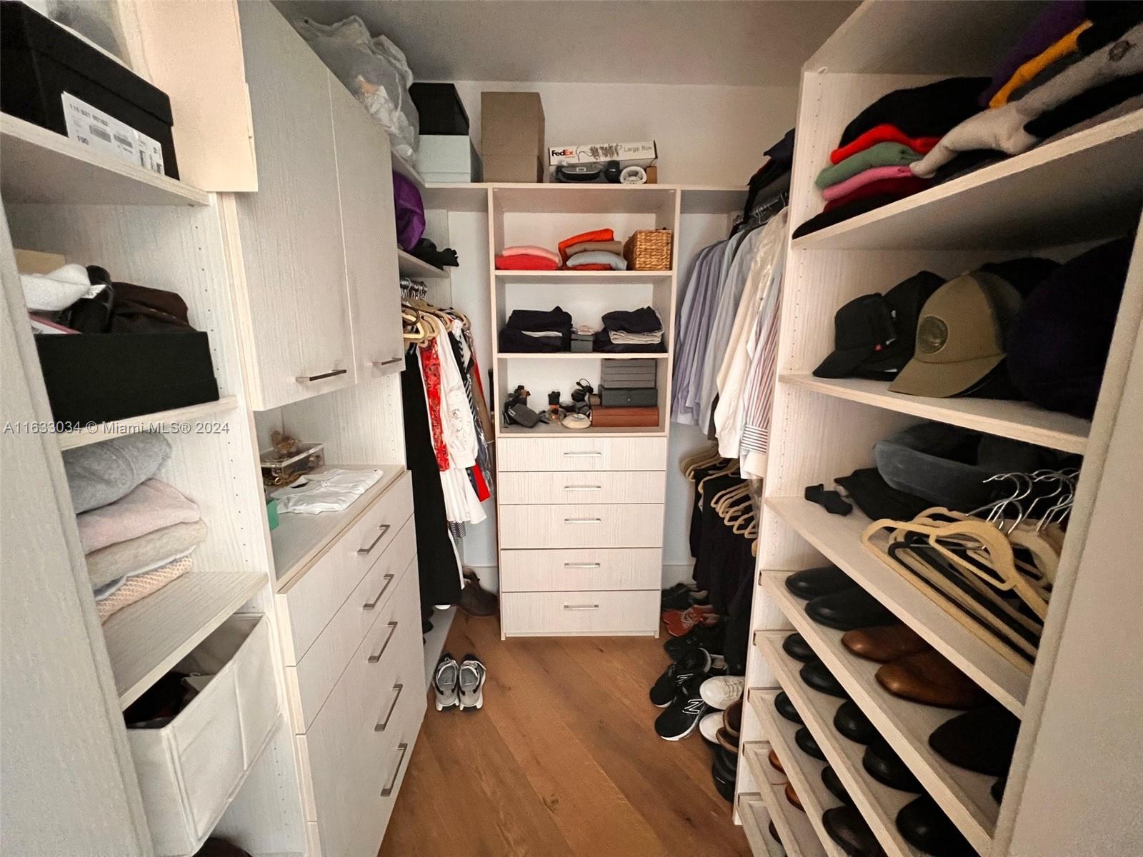 THREE TEQUESTA POINT COND - Residential