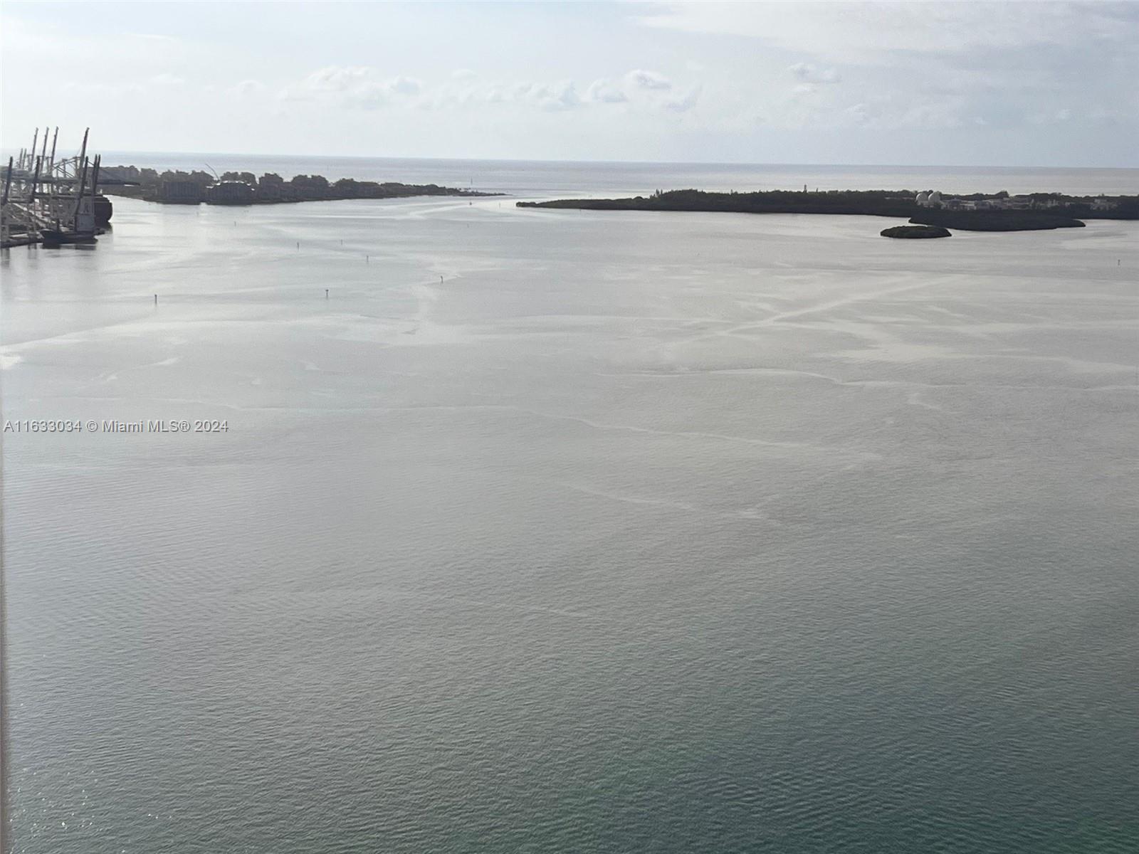 THREE TEQUESTA POINT COND - Residential