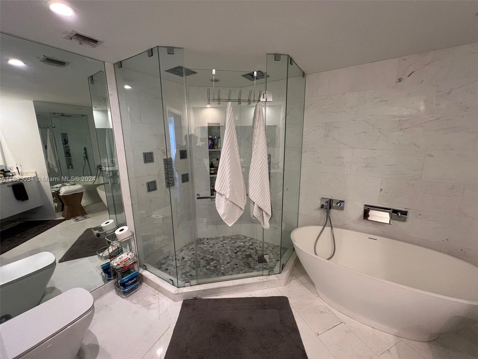 THREE TEQUESTA POINT COND - Residential