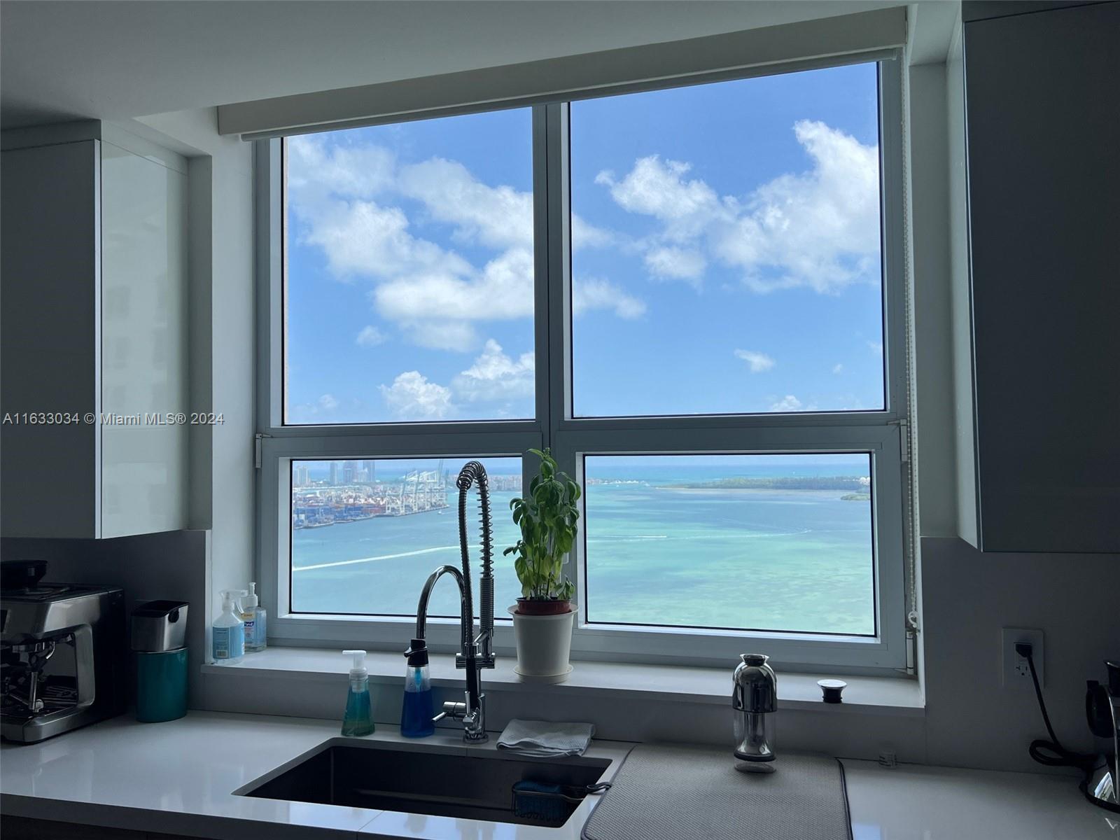 THREE TEQUESTA POINT COND - Residential