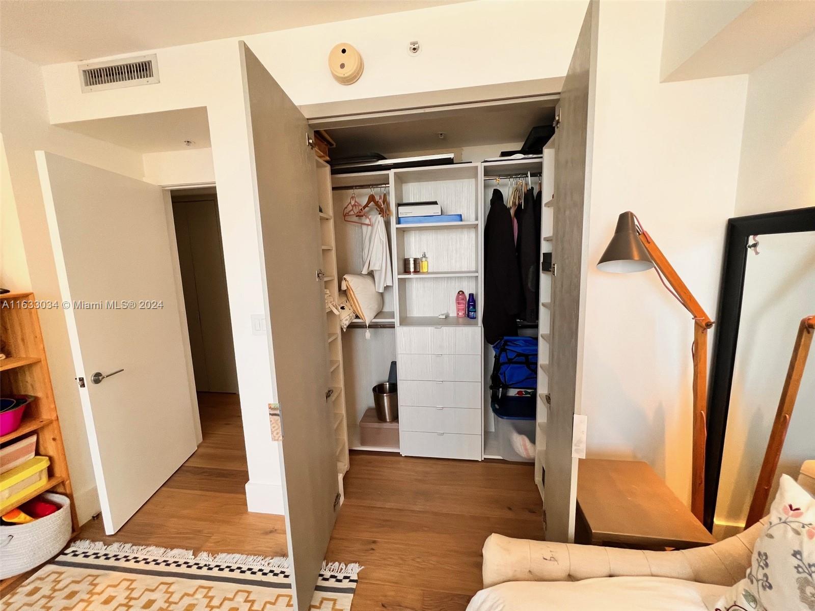 THREE TEQUESTA POINT COND - Residential