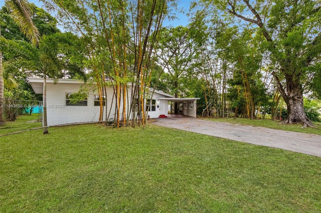 Photo of 501 Carolina Ave, Fort Lauderdale, FL 33312 (MLS # A11893896)