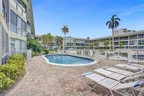 Condominium in Fort Lauderdale FL 3001 47th Ct Ct 38.jpg