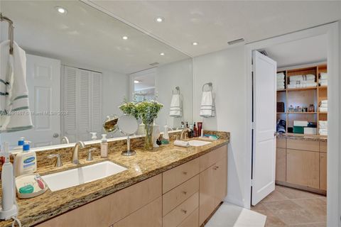 Condominium in Fort Lauderdale FL 3001 47th Ct Ct 27.jpg