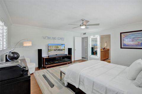 Condominium in Fort Lauderdale FL 3001 47th Ct Ct 24.jpg
