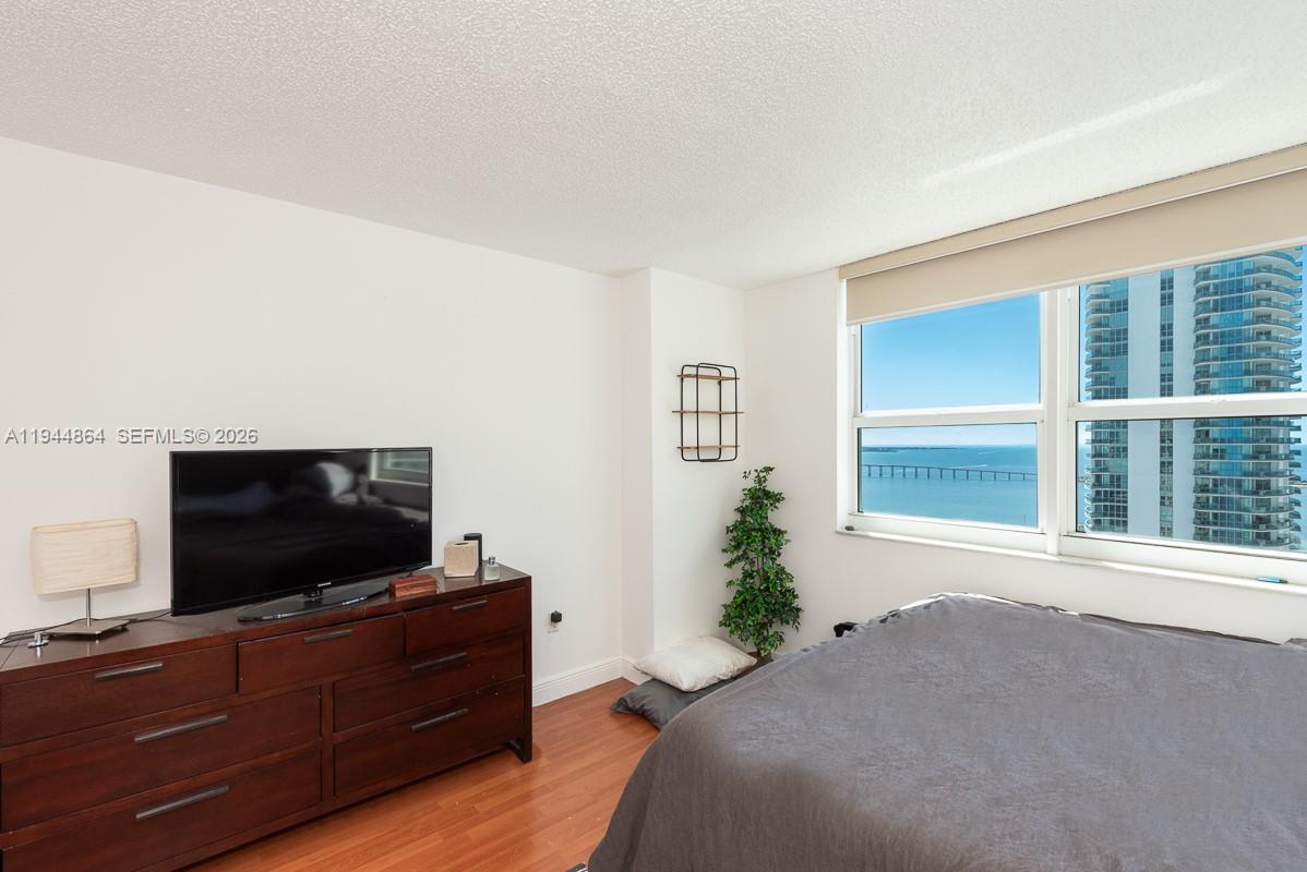 THE MARK ON BRICKELL COND - Residential