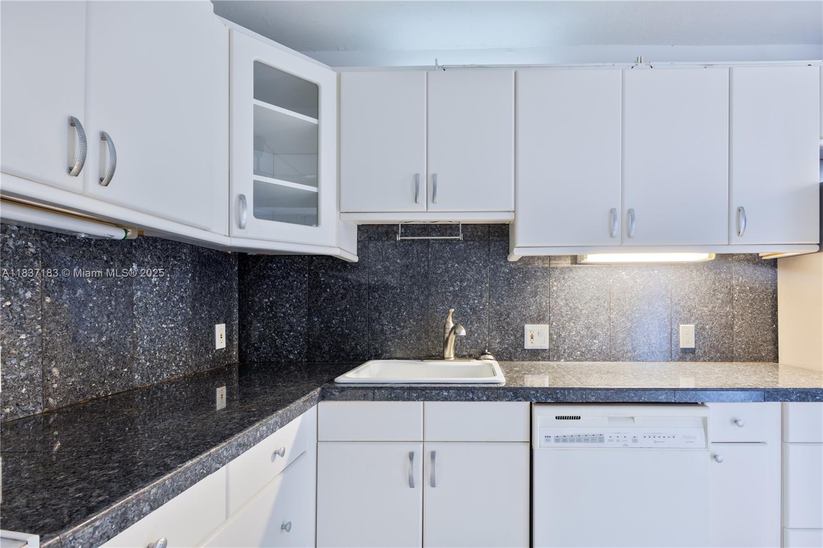 CORONADO CONDO - TOWER III - Residential