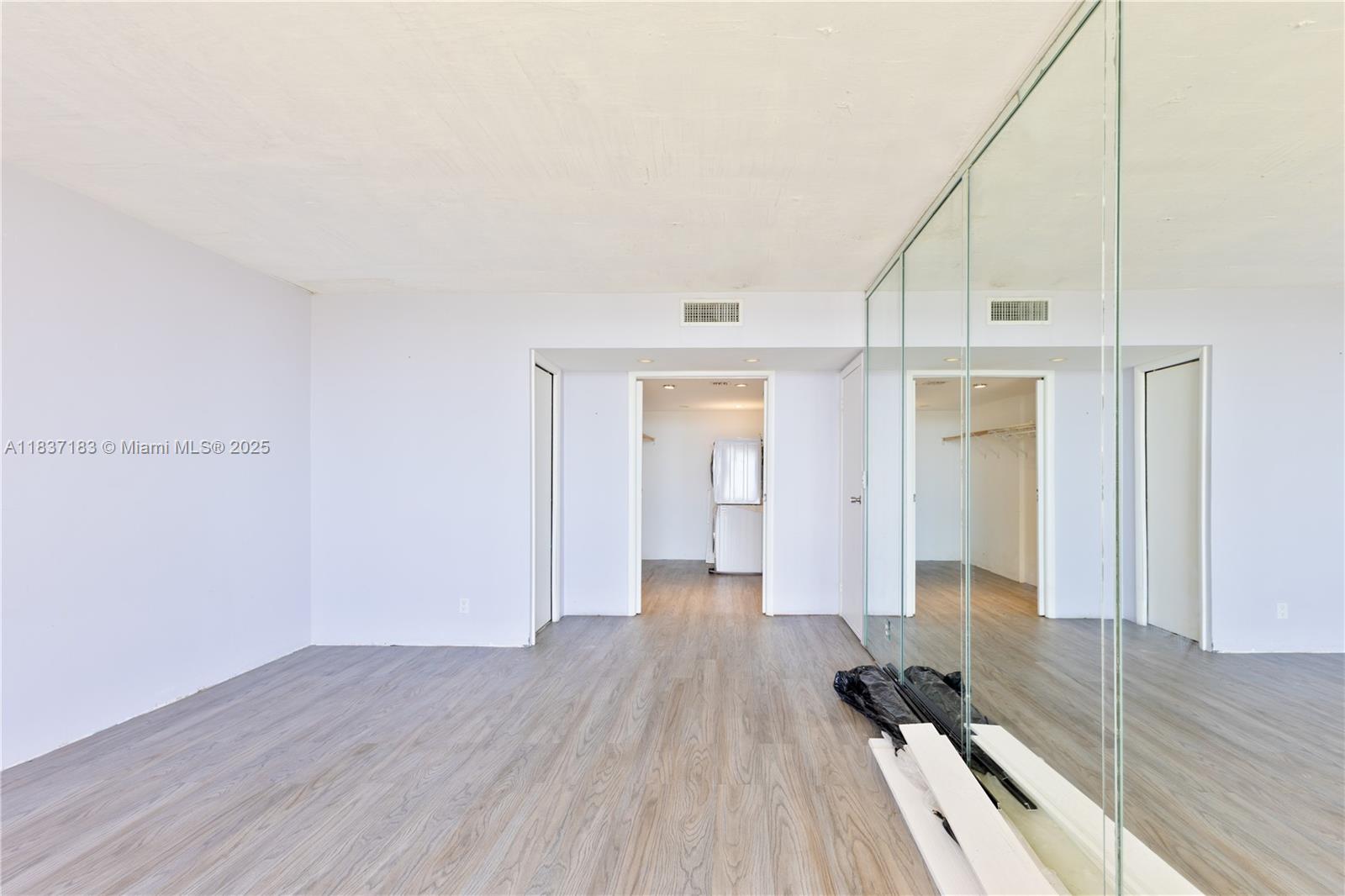 CORONADO CONDO - TOWER III - Residential