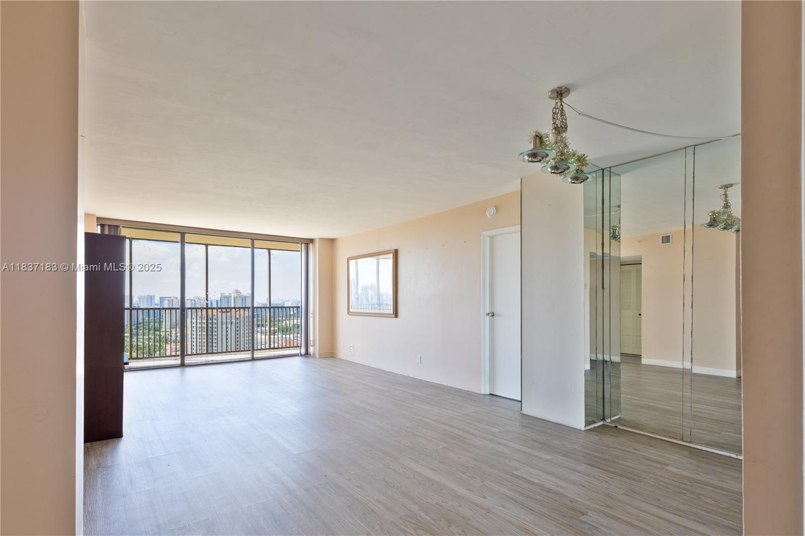 CORONADO CONDO - TOWER III - Residential