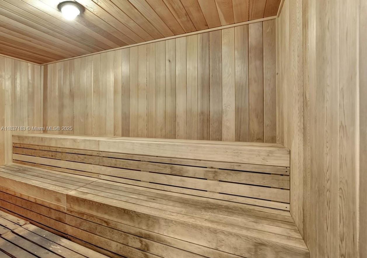 CORONADO CONDO - TOWER III - Residential