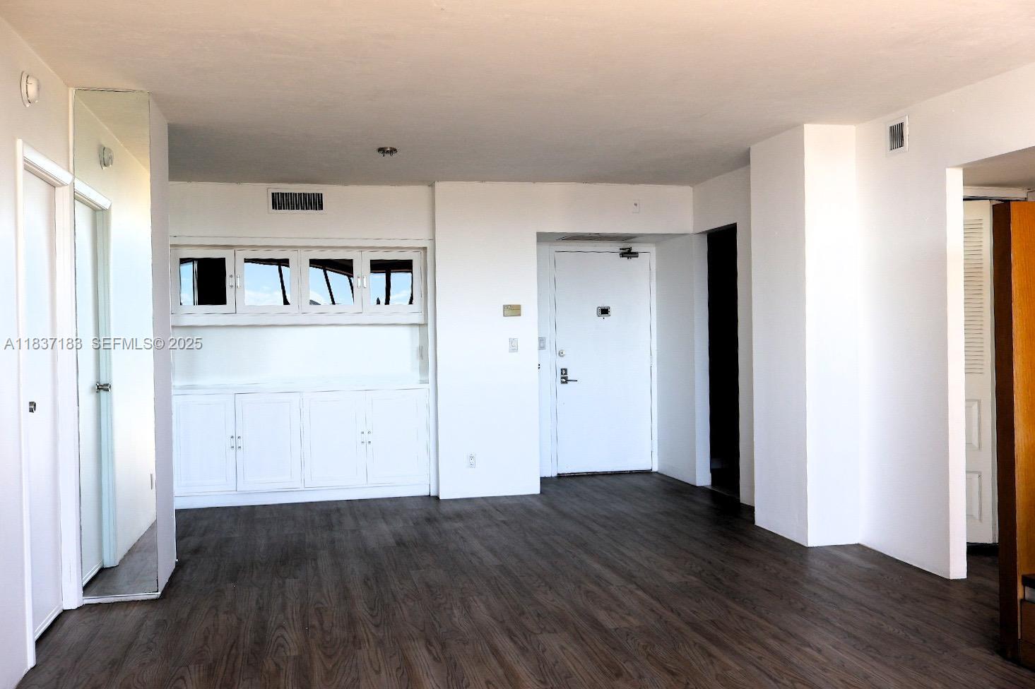 CORONADO CONDO - TOWER III - Residential