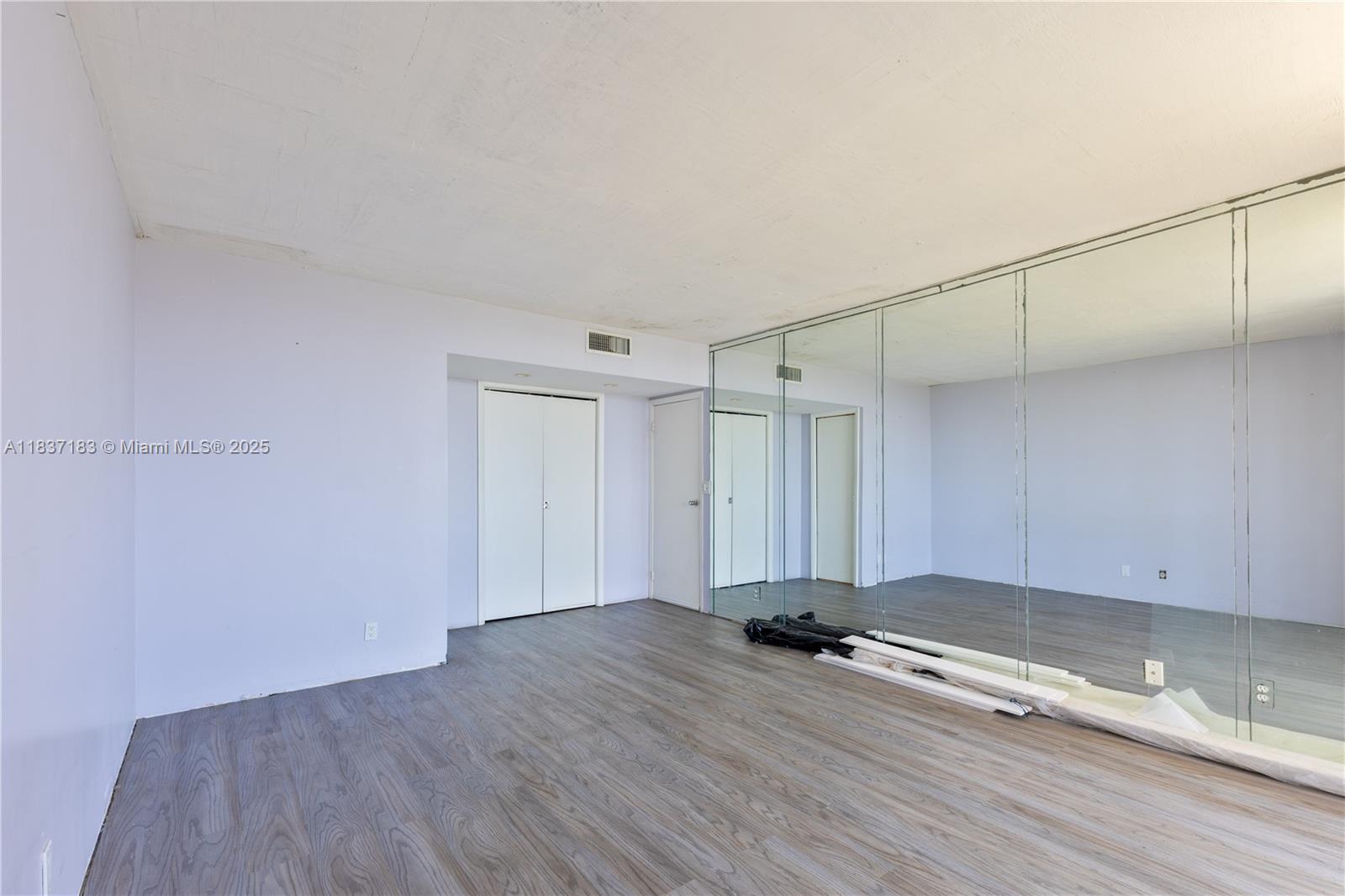 CORONADO CONDO - TOWER III - Residential