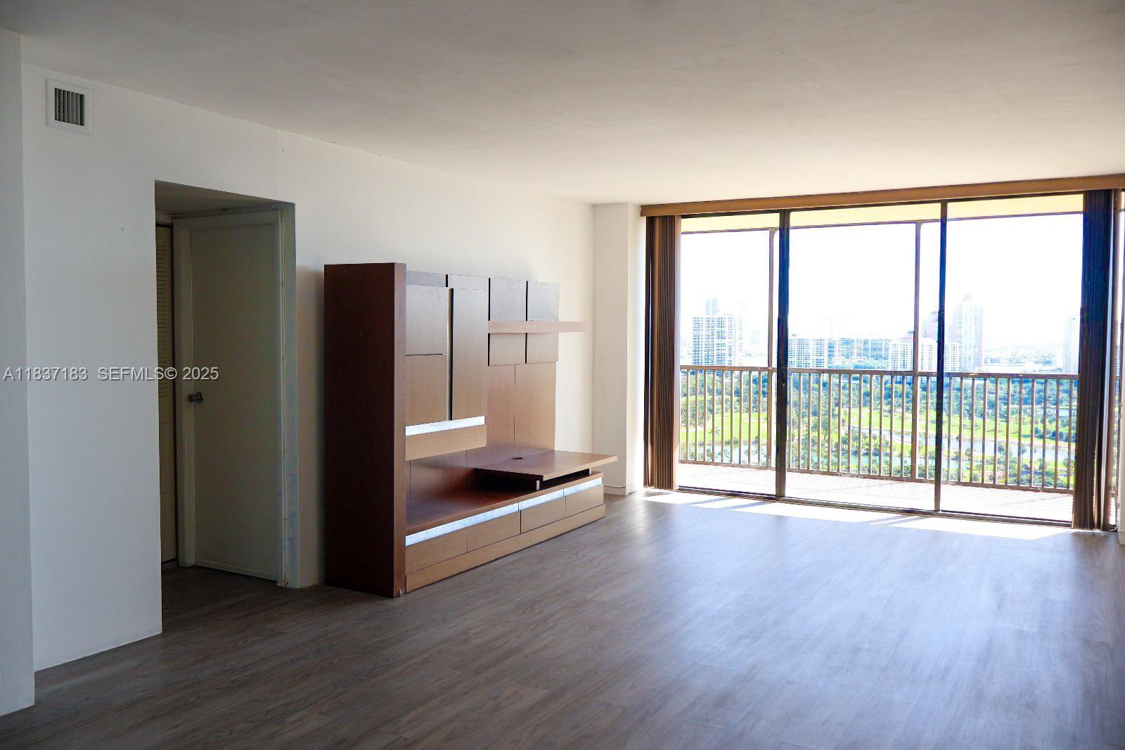 CORONADO CONDO - TOWER III - Residential