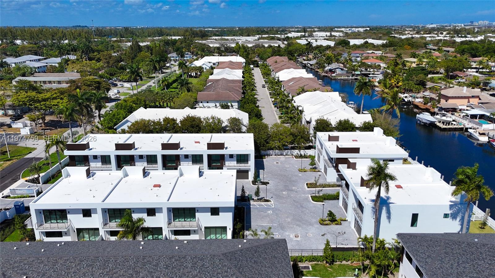 H20 DANIA BEACH - Residential