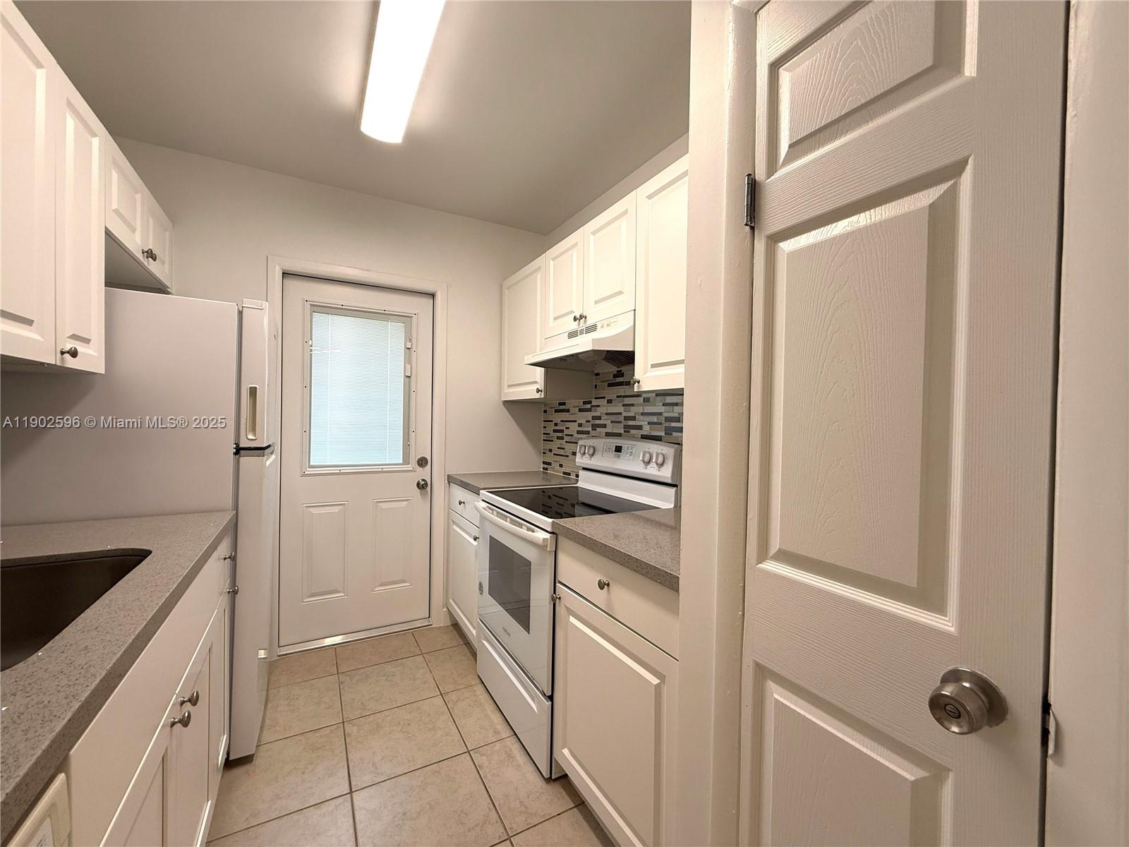 SEVENTEENTH GREEN CONDO - Residential Lease