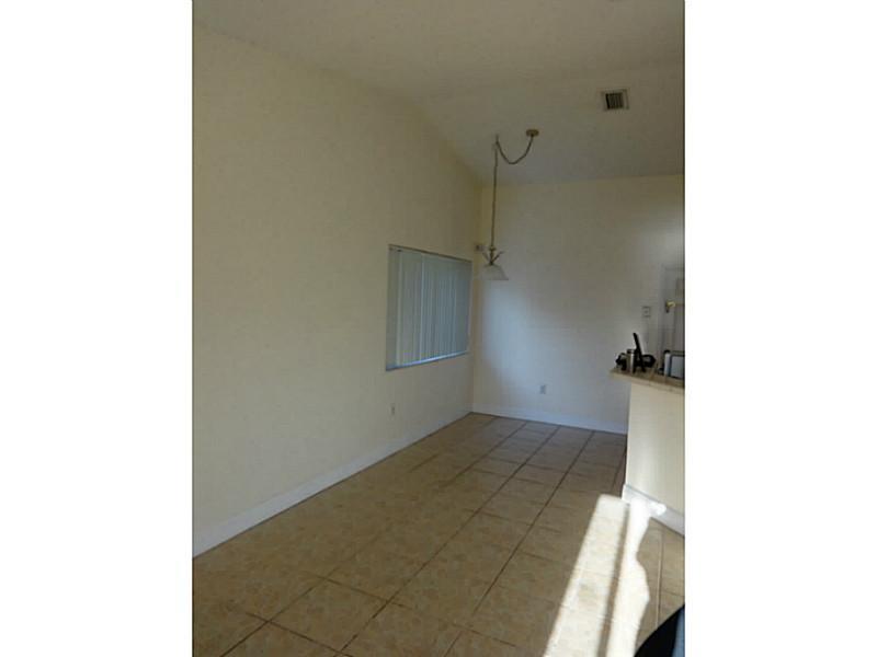 THREE LAKES - Residential Lease