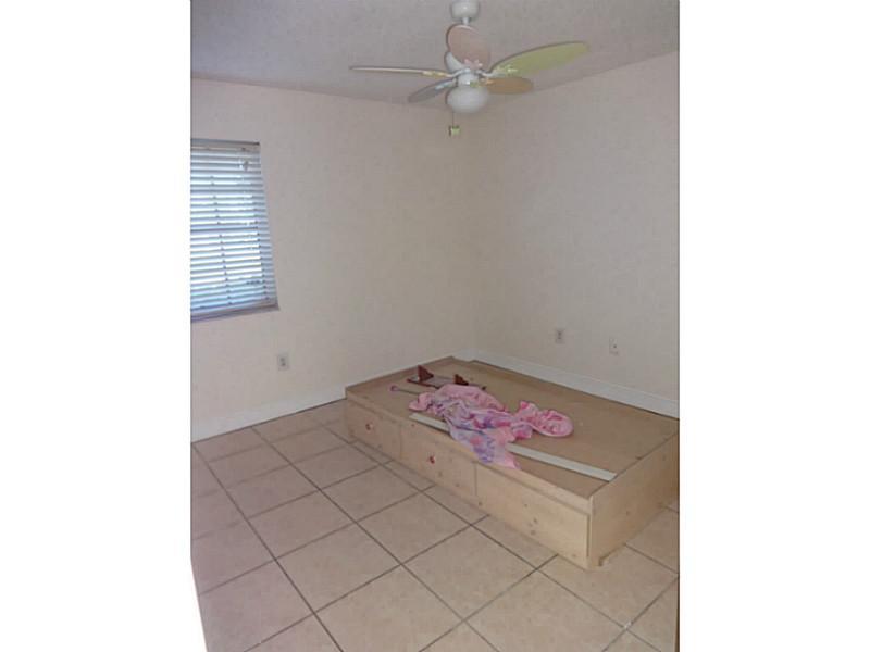 THREE LAKES - Residential Lease