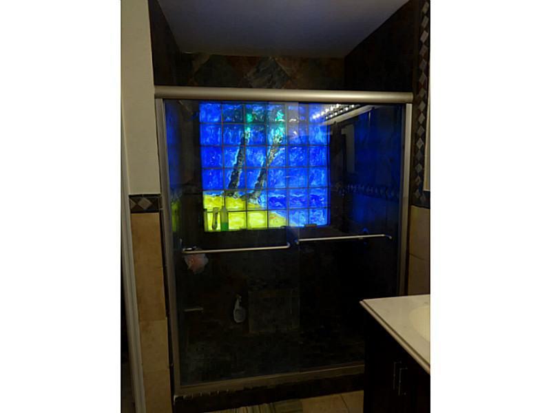 THREE LAKES - Residential Lease