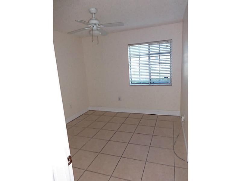 THREE LAKES - Residential Lease