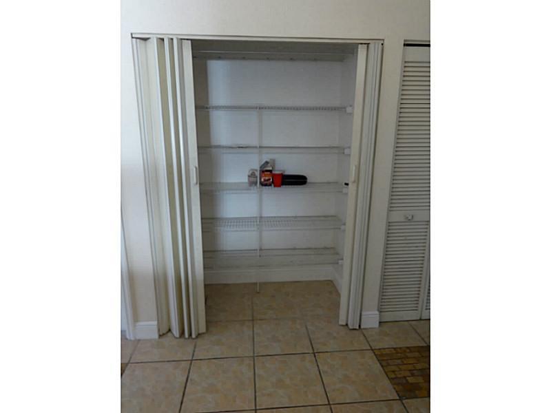 THREE LAKES - Residential Lease