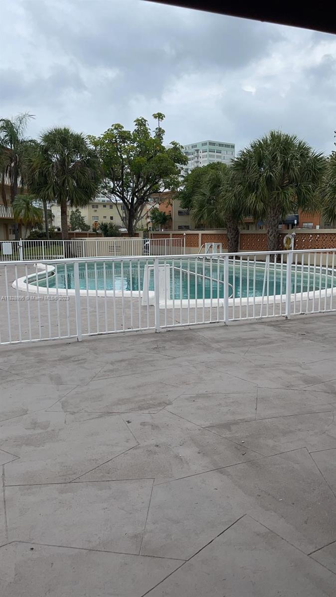 SUTTON HOUSE CONDO - Residential Lease