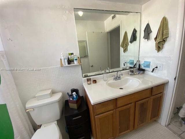 SUTTON HOUSE CONDO - Residential Lease