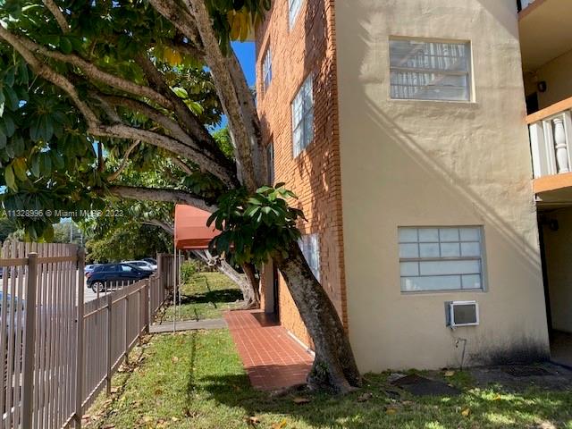 SUTTON HOUSE CONDO - Residential Lease