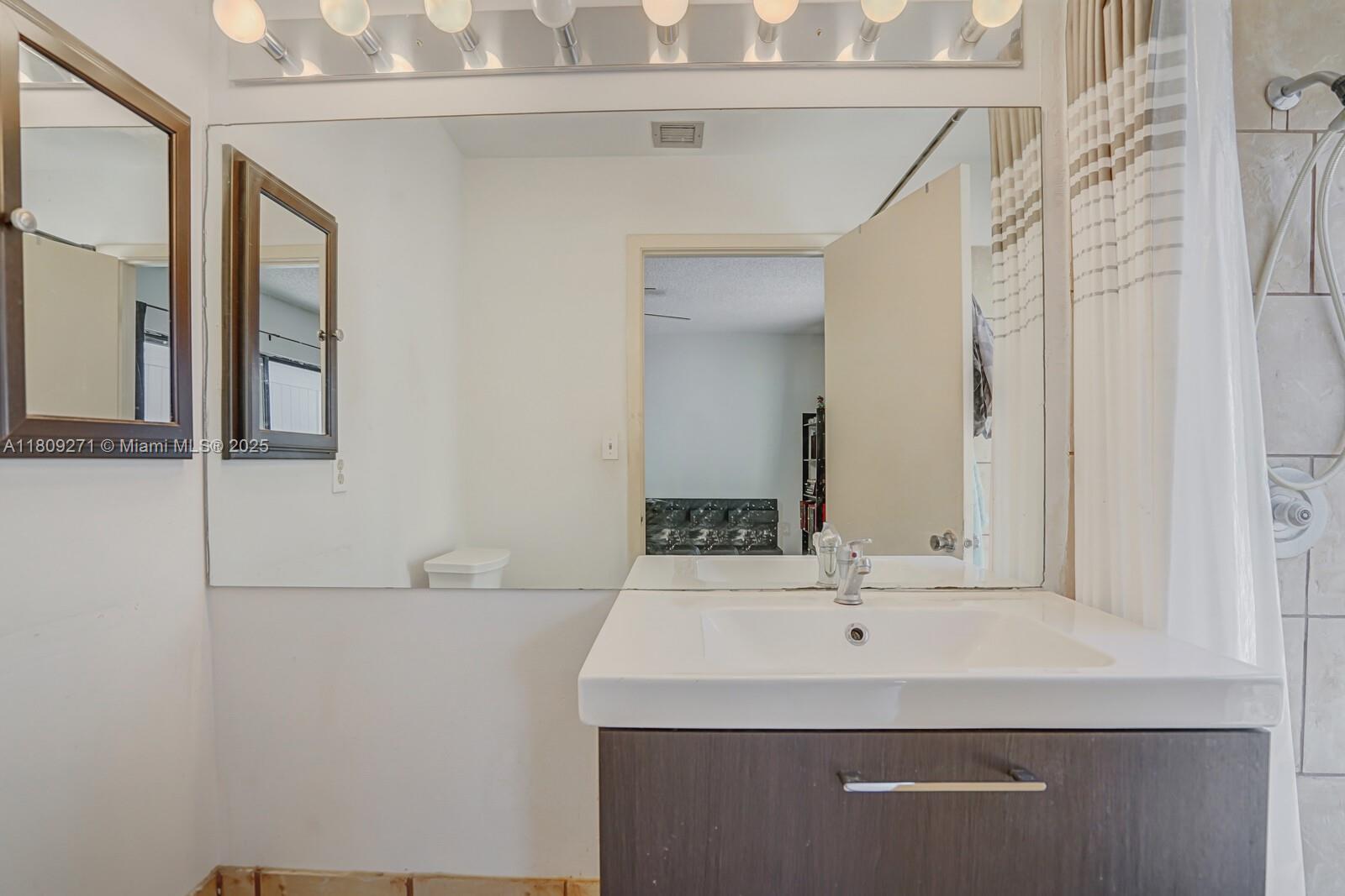 BOYNTON LAKES 2 - Residential