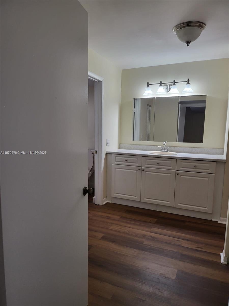 COVE CONDO PHASE I - Residential Lease