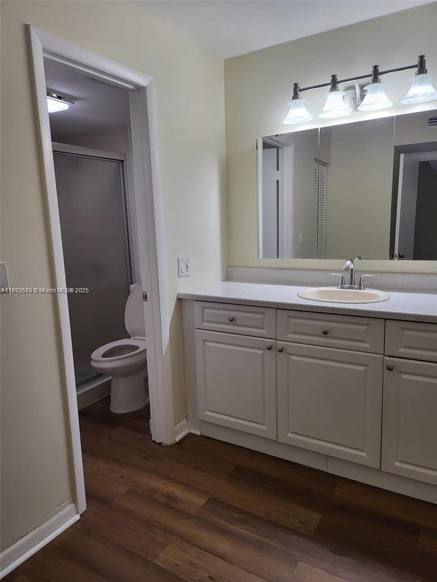 COVE CONDO PHASE I - Residential Lease