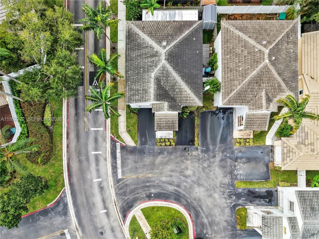 Photo of 9831 NW 2nd St, Plantation, FL 33324 (MLS # A11952222)