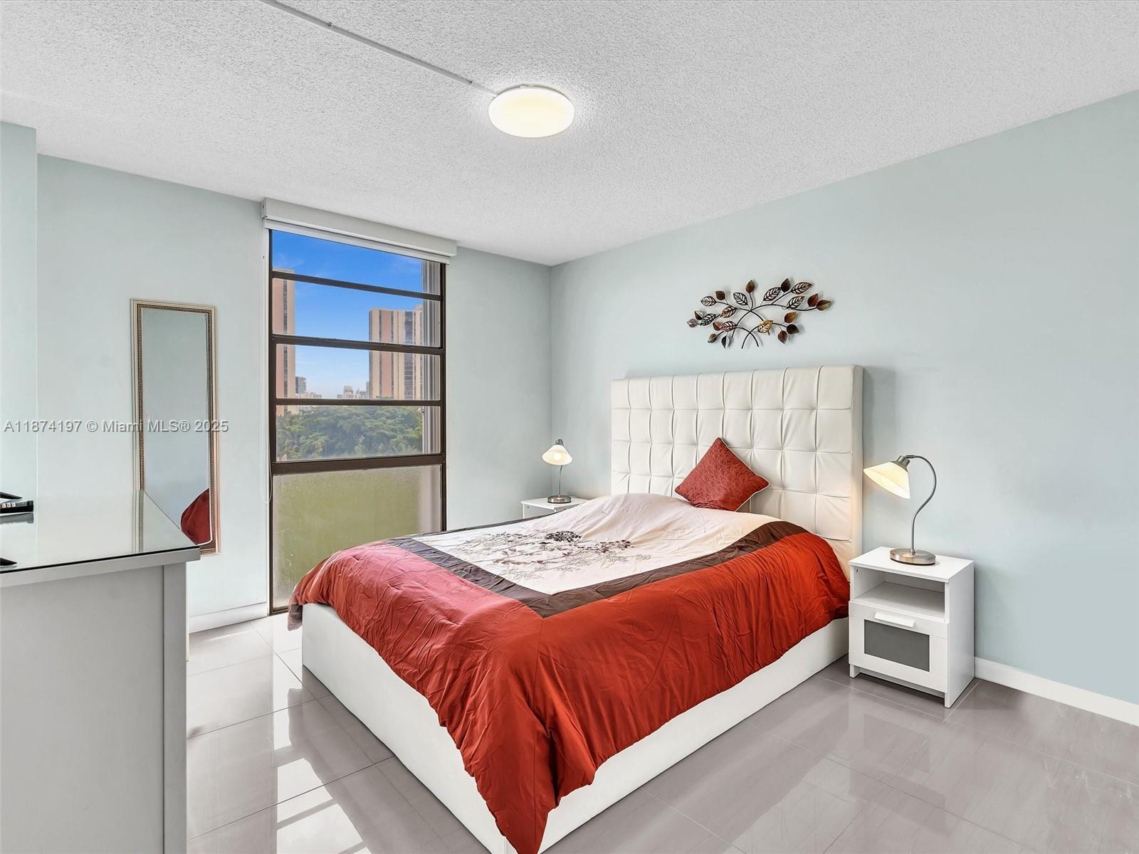 BISCAYA IV CONDO - Residential