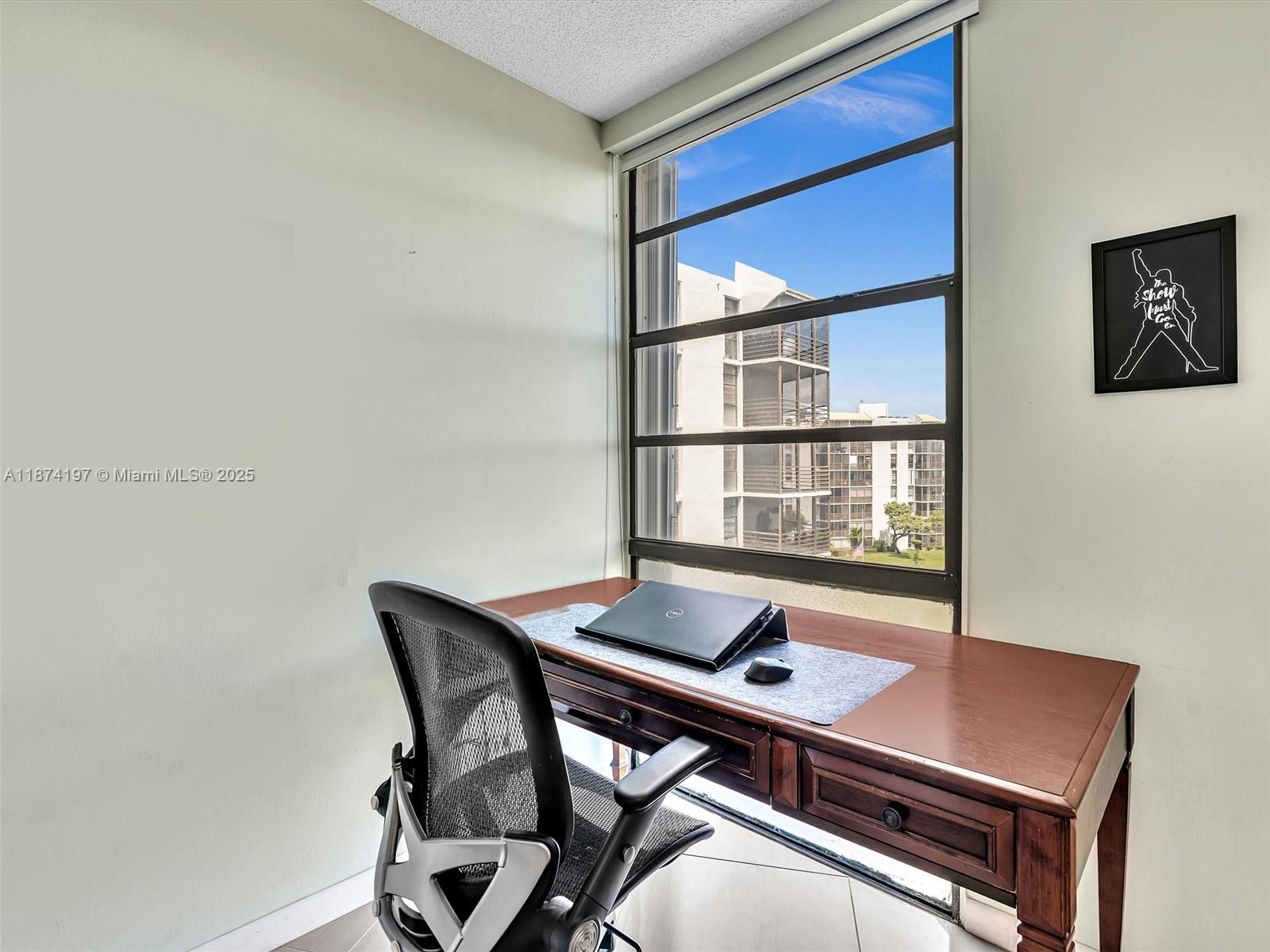 BISCAYA IV CONDO - Residential