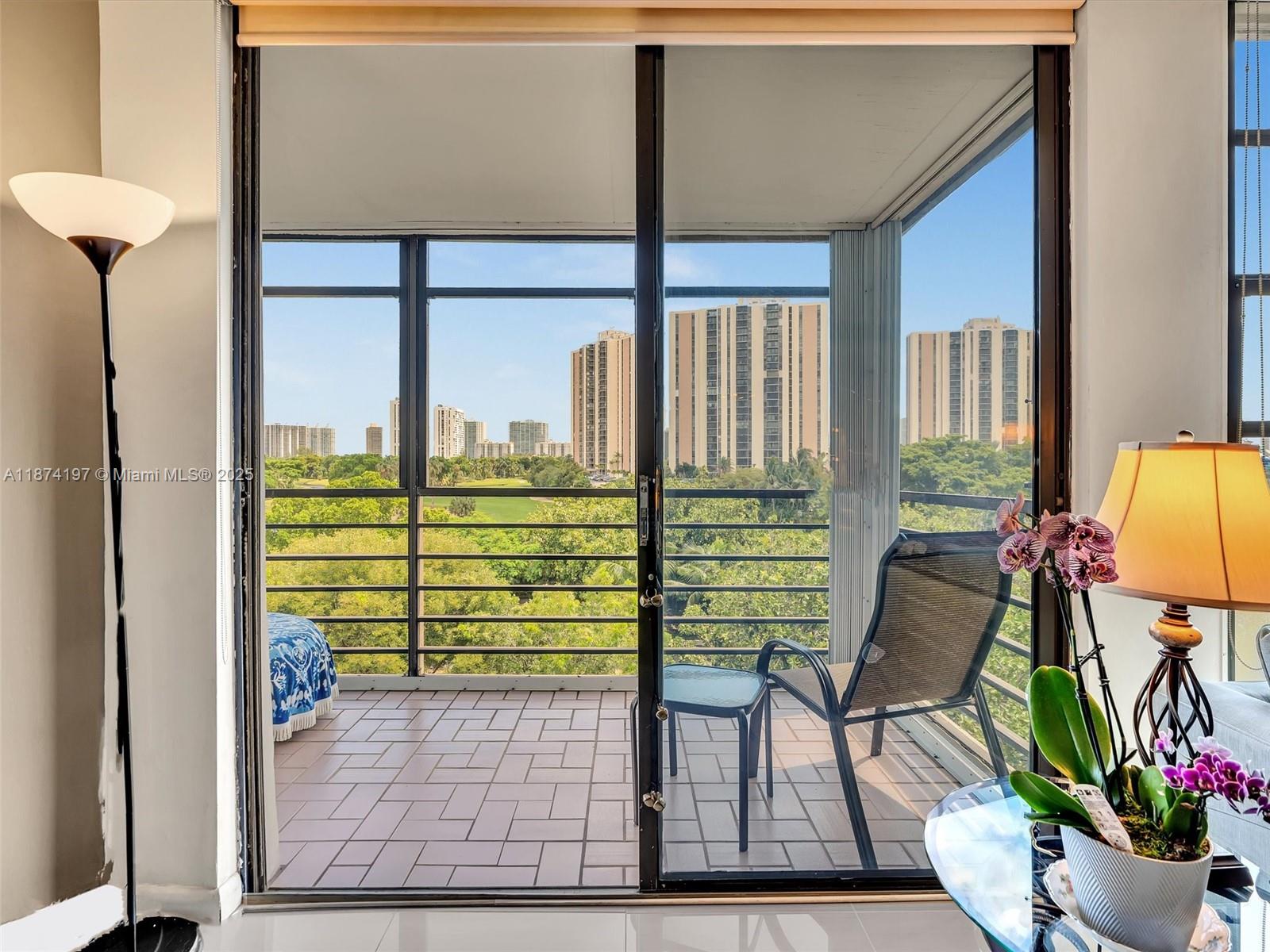 BISCAYA IV CONDO - Residential