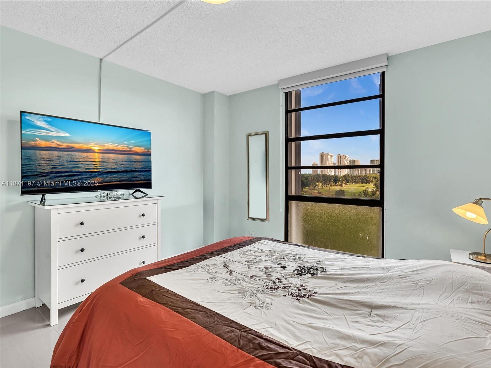 BISCAYA IV CONDO - Residential