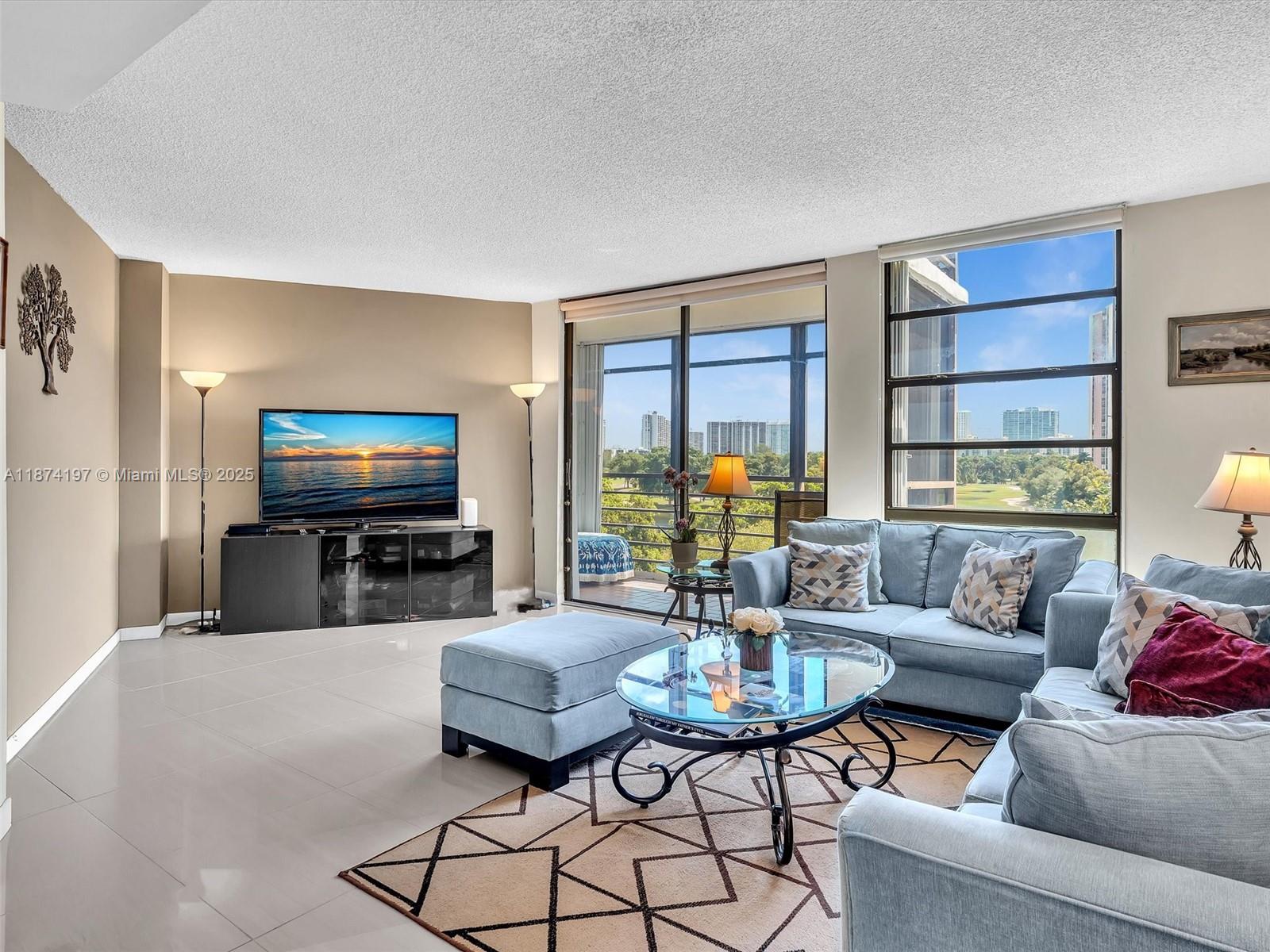 BISCAYA IV CONDO - Residential