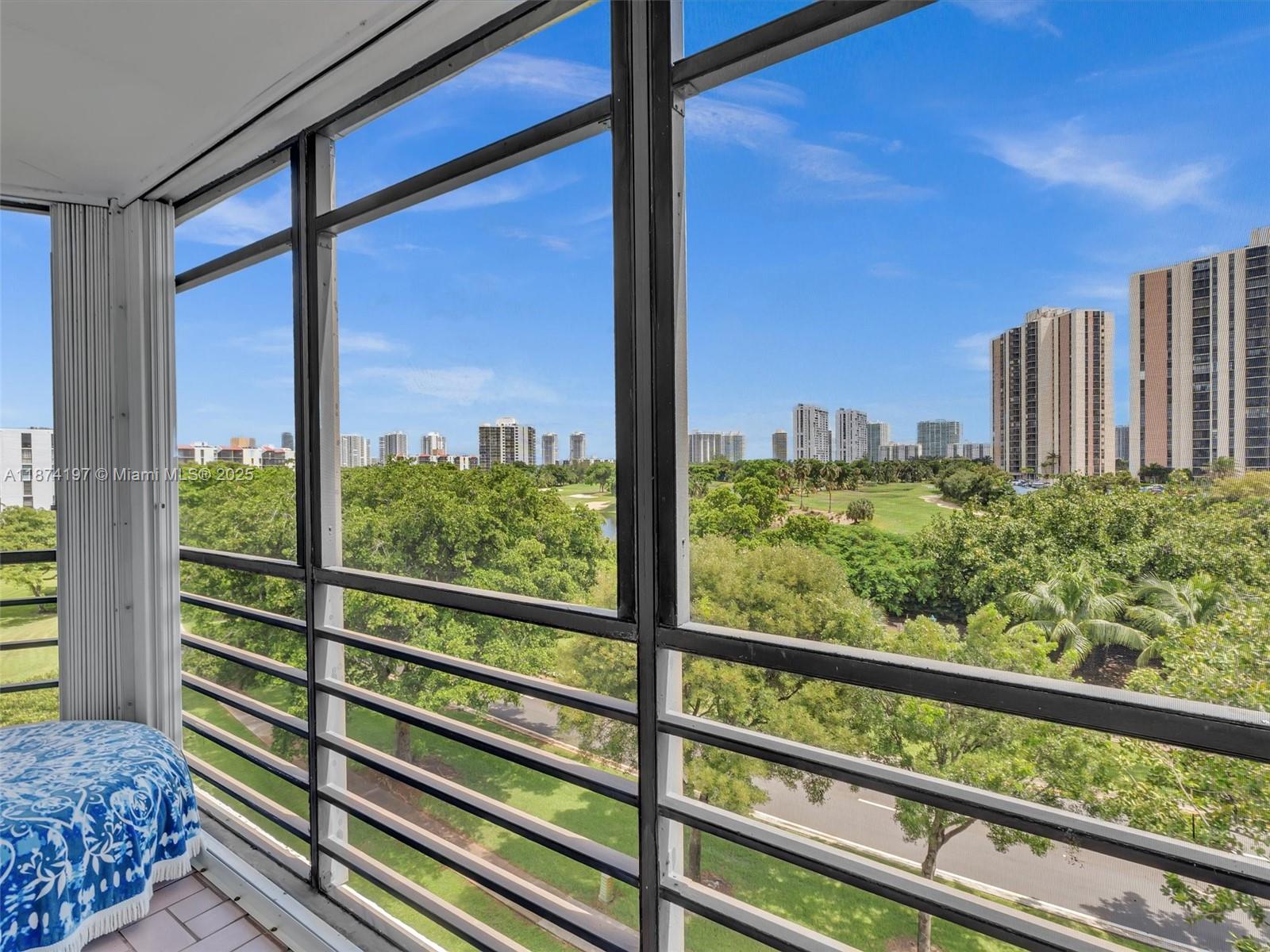 BISCAYA IV CONDO - Residential