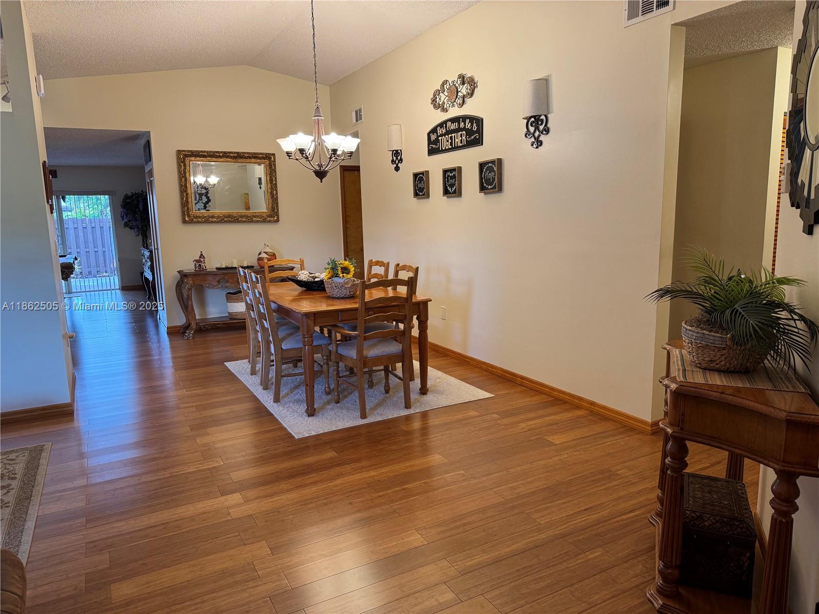 ISLAS CANARIAS HOMES - Residential