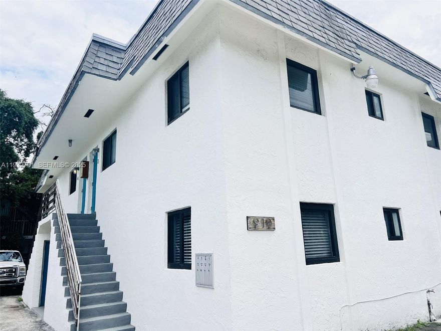 2 bedrooms, 1 bathroom apartment located in first floor of a quiet well maintained 4-plex building in East Little Havana neighborhood. Completely updated, new modern kitchen with quartz countertop, new bathroom and new wood style title floors. New Reem central A/C and hurricane impact windows installed 2 years ago. One parking space. Centrally located next to I-95 and walking distance from Brickell City Center and minutes from Key Biscayne. No pets allowed. Easy to show, call me !!