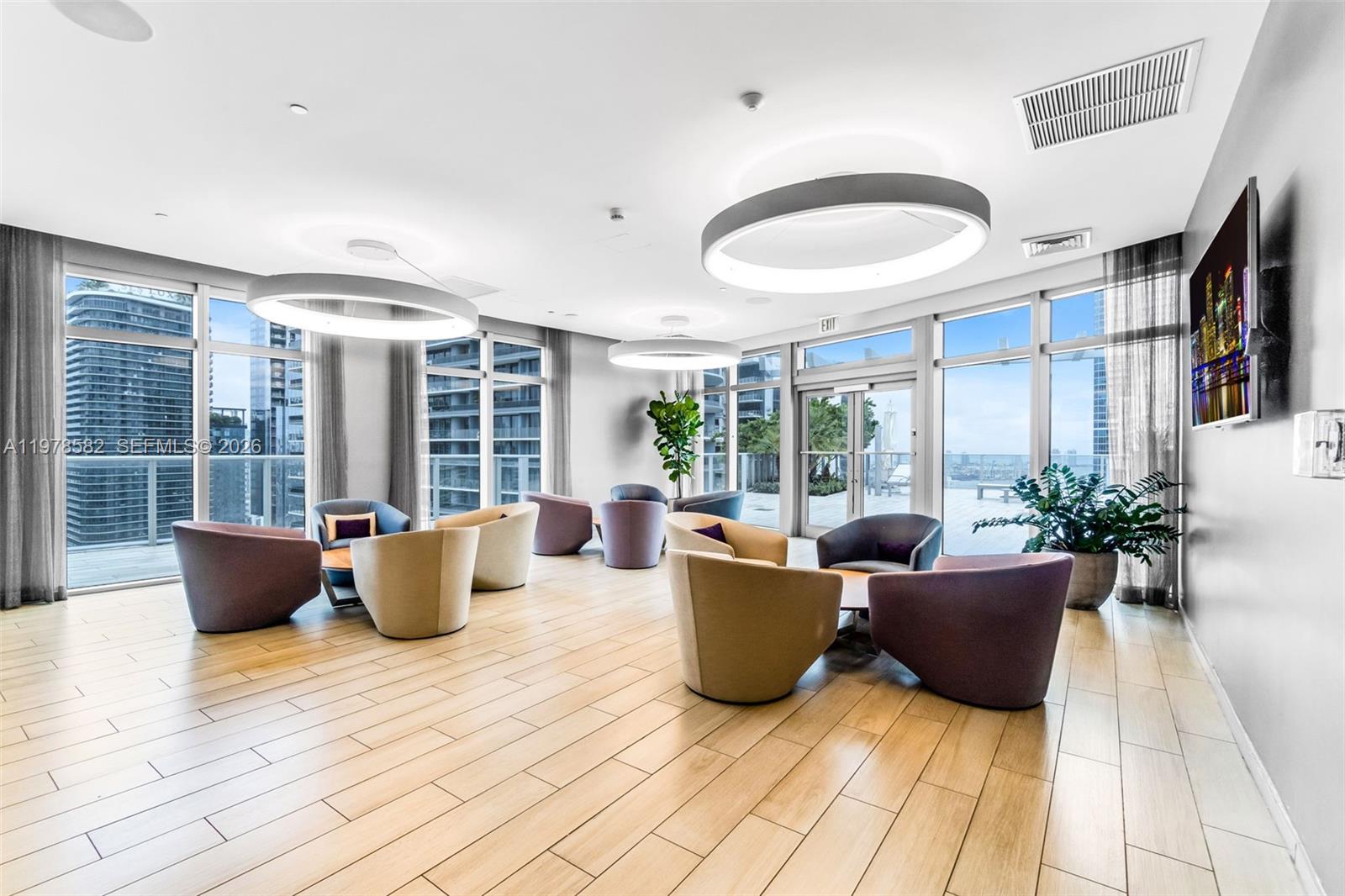 1100 MILLECENTO RESIDENCE - Residential Lease