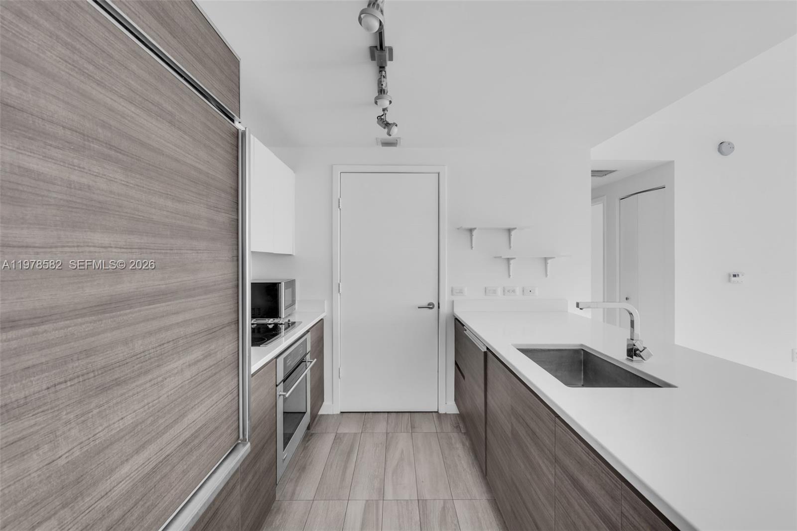 1100 MILLECENTO RESIDENCE - Residential Lease