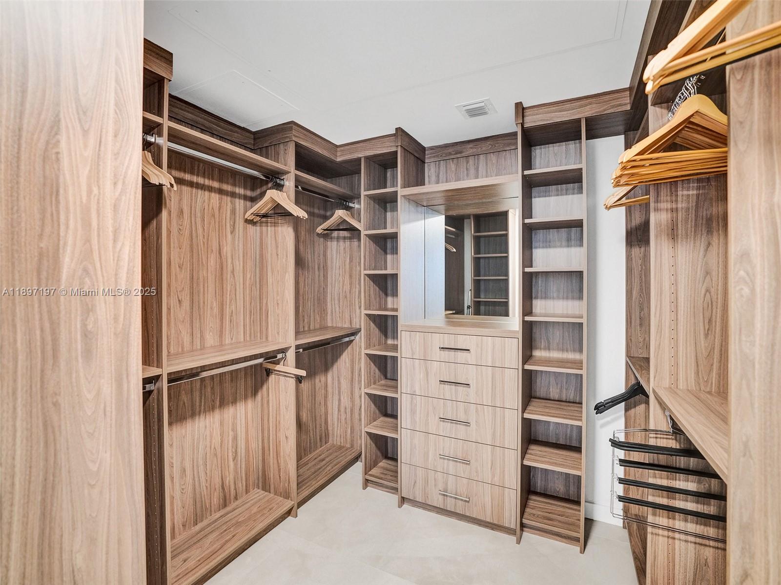 2200 FORT LAUDERDALE BEAC - Residential