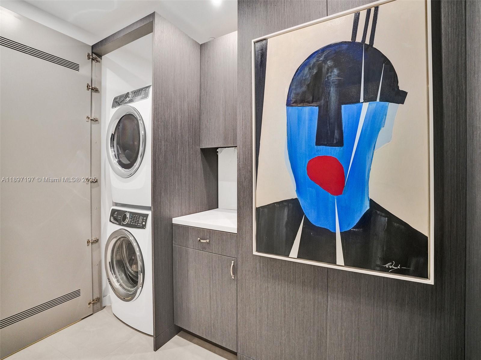 2200 FORT LAUDERDALE BEAC - Residential