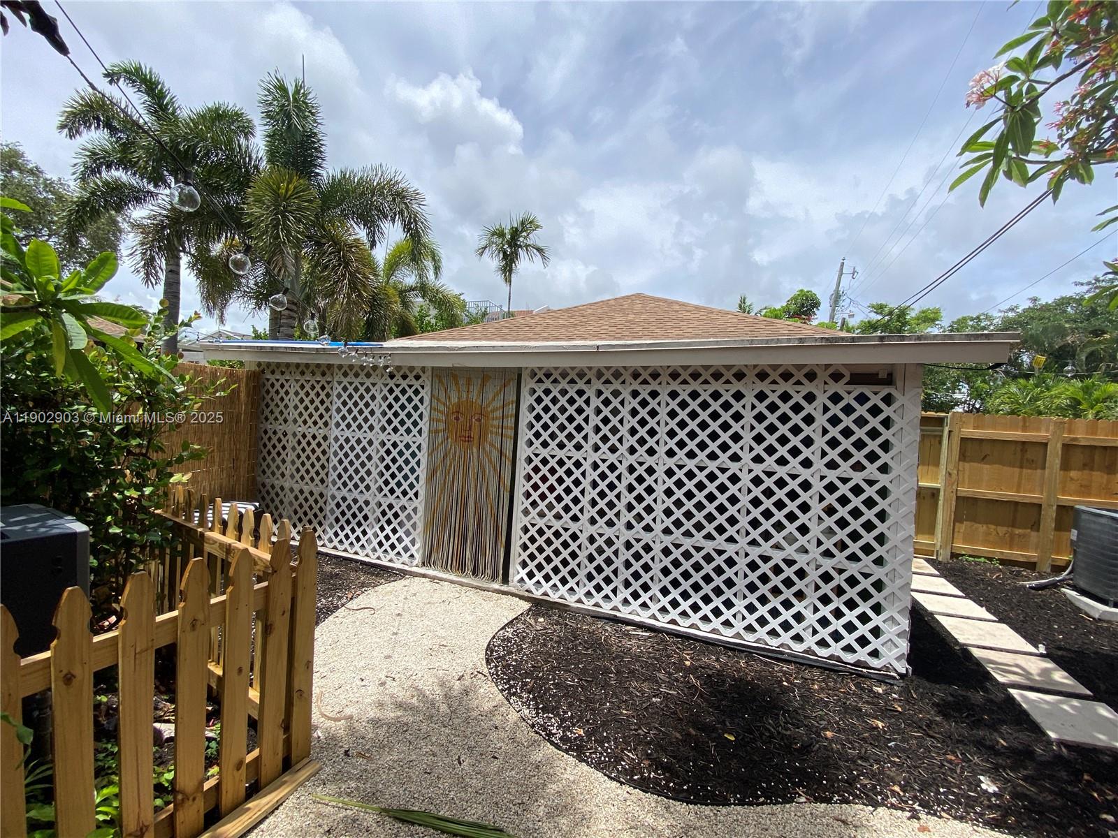 STRANAHANS SUB - Residential Lease