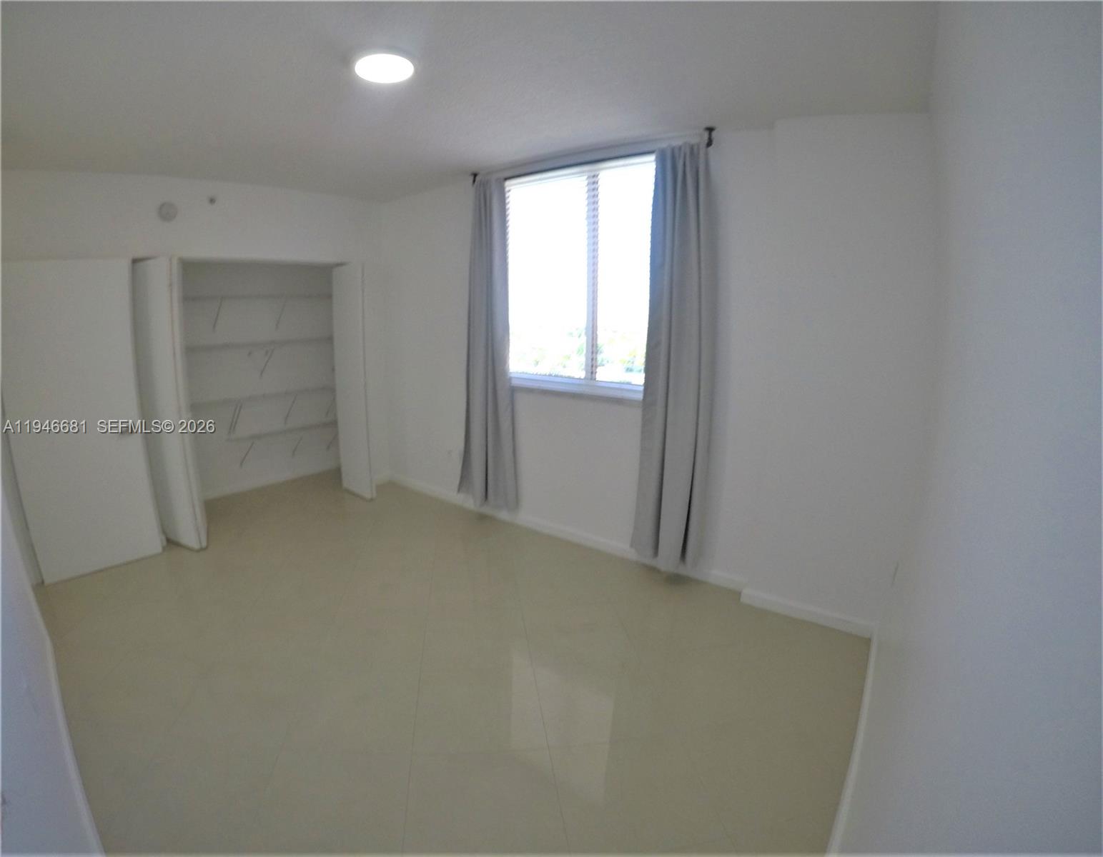 VENTURE AT AVENTURA WEST - Residential