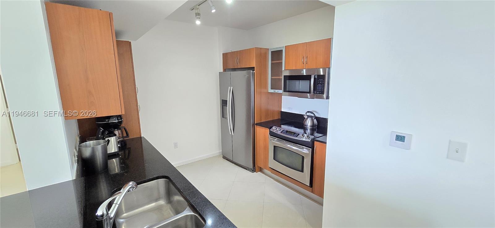 VENTURE AT AVENTURA WEST - Residential