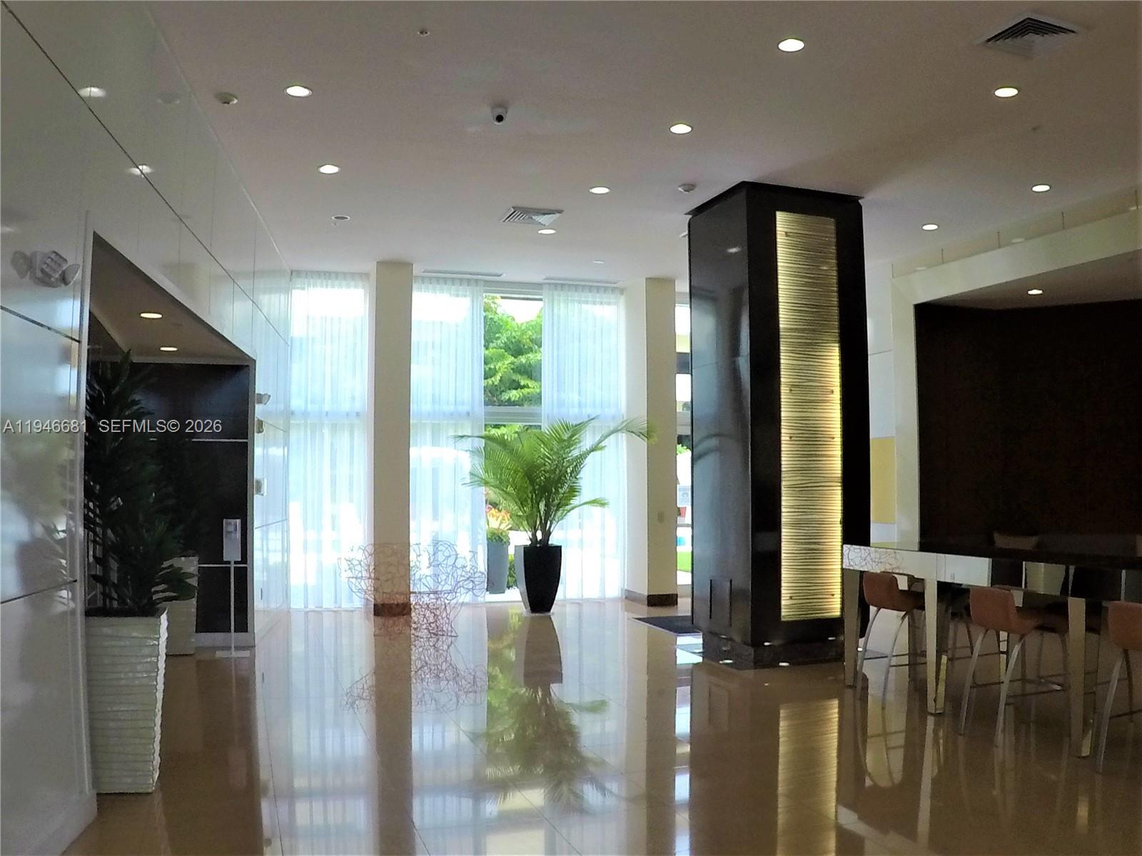 VENTURE AT AVENTURA WEST - Residential